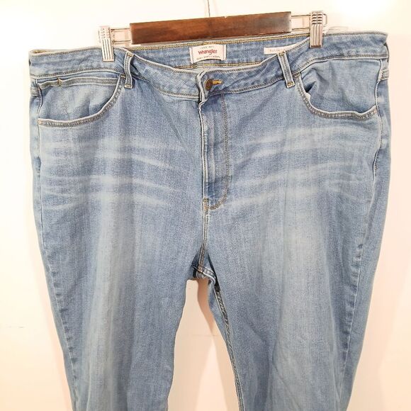 Wrangler High Rise True Straight Leg Jeans - Picture 7 of 10